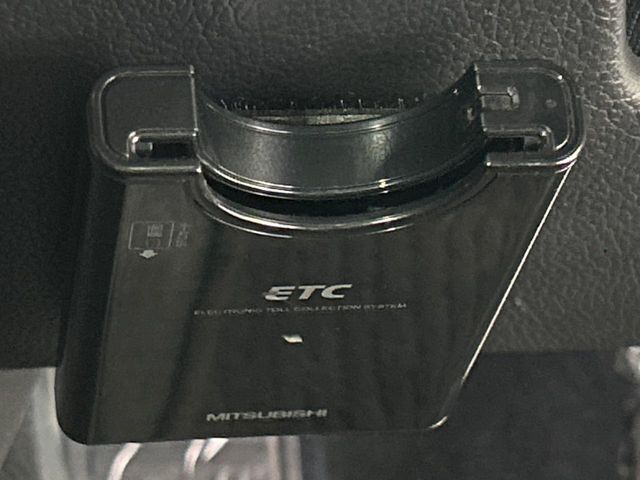 【ETC】高速道路の料金所をストレスなく通過！話題のスポットやサービスエリアに多い「スマートIC」利用時は必須のアイテムです。当店でセットアップを実施、ご納車当日からすぐにご利用いただけます！