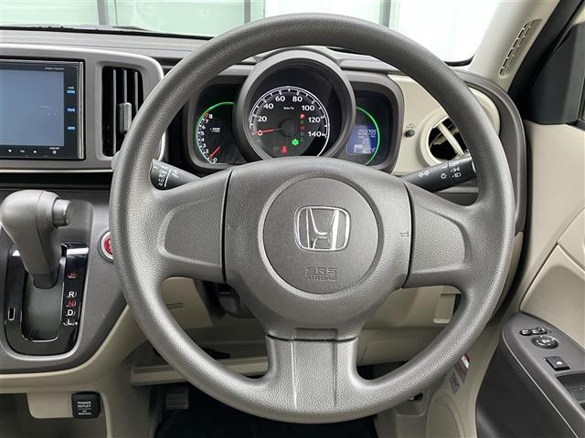 【運転席操作部】快適なドライブを楽しむための機能が装備されています！運転席から触れるので、使いやすいです！除菌プランいれていただくと、さらに清潔で安心していただけます！
