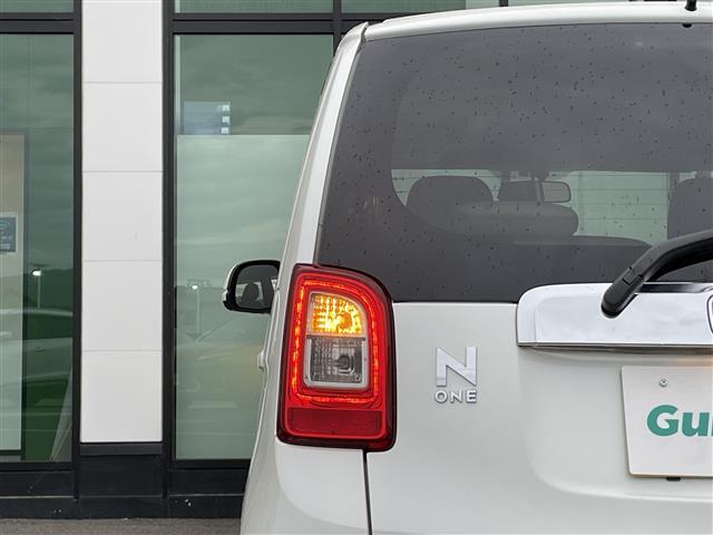 【トランク】積み込みやすくて、たっぷり積める荷室です。シートアレンジできるものは、乗車人数と荷物の量や大きさによってシートを動かすことができるので、より快適なドライブが可能です！