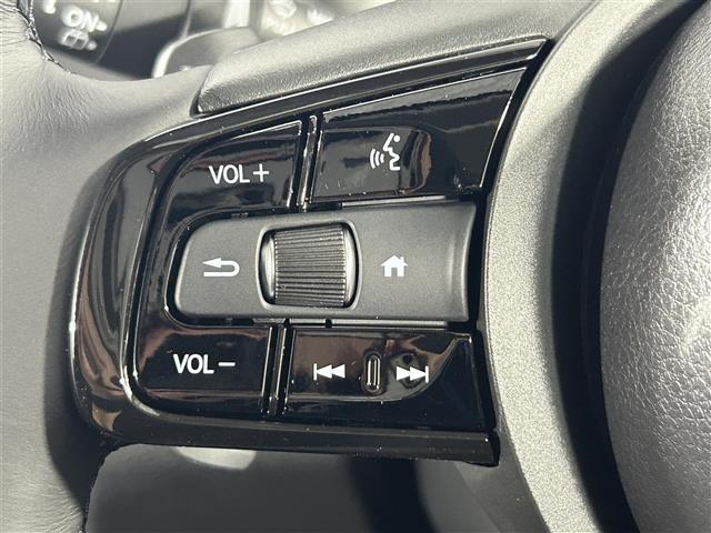 【運転席操作部】快適なドライブを楽しむための機能が装備されています！運転席から触れるので、使いやすいです！除菌プランいれていただくと、さらに清潔で安心していただけます！