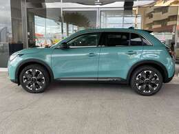 コンパクトなボディーサイズでどなたでも取り回しのしやすいモデルです