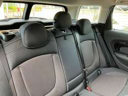 リアのシートもきれいな状態です。