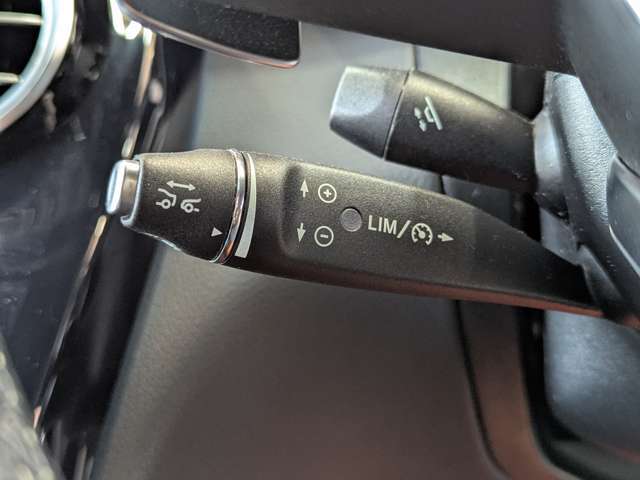 【アダプティブクルーズコントロール】前方車輌を認識し、高速道路などの自動車専用道路での追従機能で運転操作をアシストしてくれます♪
