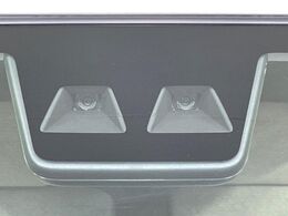 【スマートアシスト】走行中に前方の車両等を認識し、衝突しそうな時は警報とブレーキで衝突回避と被害軽減をアシスト。より安全にドライブをお楽しみいただけます。