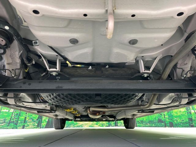 親切・丁寧な専門メカニックスタッフが応対！・車検・点検整備・事故等の修理などアフターサービスも安心。お車のカスタマイズもネクステージのサービススタッフまでご相談ください！