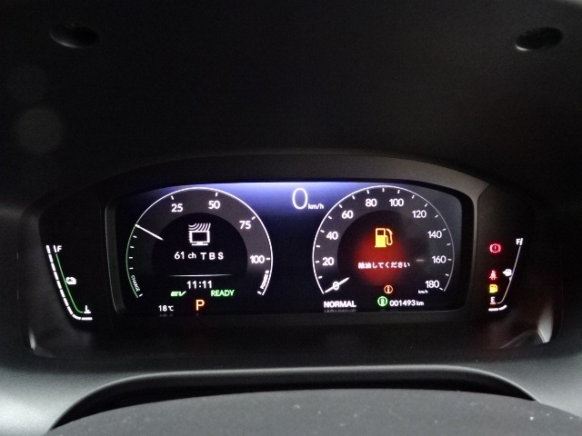 メーターも見易いレイアウトなので安心ドライブをサポートします☆