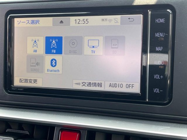 【純正ナビ】人気の純正ナビを装備。オーディオ機能も充実しており、Bluetooth接続すればお持ちのスマホやMP3プレイヤーの音楽を再生可能！毎日の運転がさらに楽しくなります！！