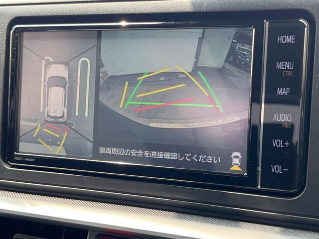 【パノラミックビューモニター】専用のカメラにより、上から見下ろしたような視点で360度クルマの周囲を確認することができます☆死角部分も確認しやすく、狭い場所での切り返しや駐車もスムーズに行えます。
