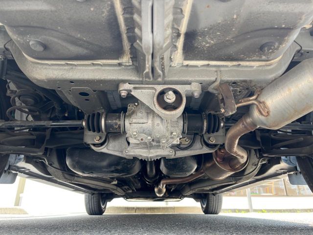 下回りがきれいなうちに、防錆加工の施工がオススメ。降雪地域はもちろん、沿岸部にお住いの方や、趣味でマリン・ウィンタースポーツをされる方にご好評いただいております。