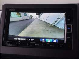 ◆バックカメラ◆リバースにするだけで映ります、後方の安全確認や、狭い駐車場での車庫入れ、雨の日や夜間など視界の悪い時に便利です！安全にバックする為には欠かせない装備です。