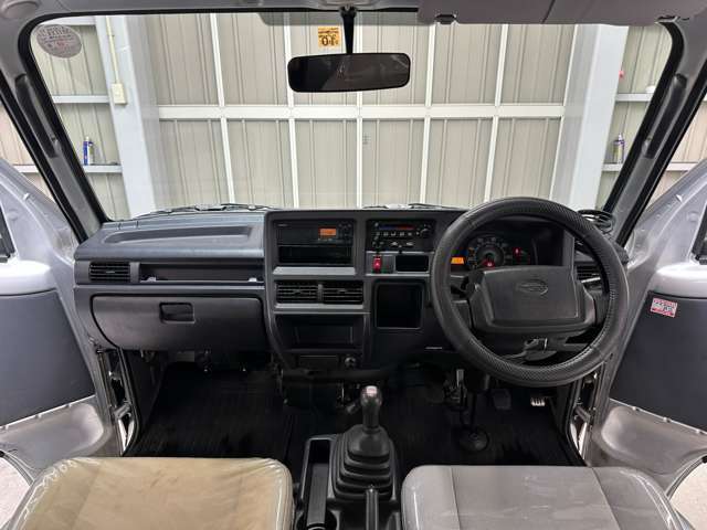 程度の良いサンバーバン入荷致しました！車検R7年10月まで！整備費用込み！支払総額68万円！！本当に本当に早い者勝ち！！
