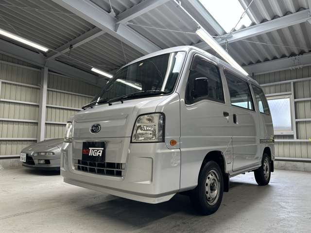 程度の良いサンバーバン入荷致しました！車検R7年10月まで！整備費用込み！支払総額68万円！！本当に本当に早い者勝ち！！