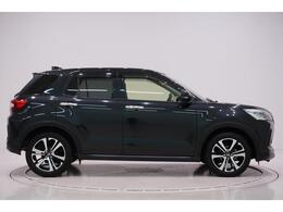 県内13店舗にて常時500台以上ダイハツ車を展示中です。見て、触って、納得のいく一台をぜひ見つけてください。