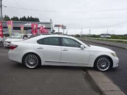 当社の在庫は、お客様に快適にお乗り頂ける様、次の車検も取って頂ける様、納車整備に力をいれ、期待以上のモノをお届けできるように、日々努力しております！