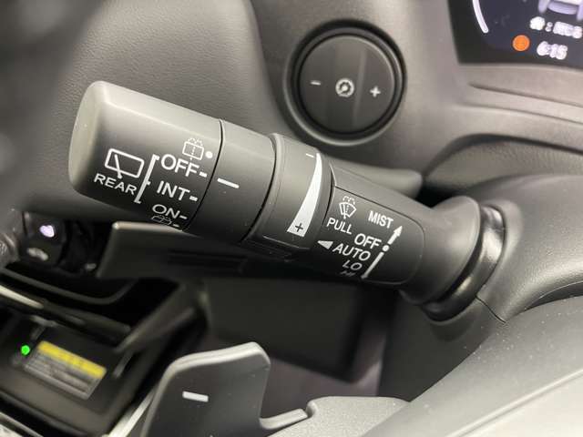 【運転席操作部】快適なドライブを楽しむための機能が装備されています！運転席から触れるので、使いやすいです！除菌プランいれていただくと、さらに清潔で安心していただけます！
