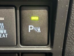 【クリアランスソナー】バンパーに付いたセンサーが障害物を検知！一定の距離に近づくとアラートで教えてくれます♪狭い駐車スペースや車庫入れ時も安心ですね☆