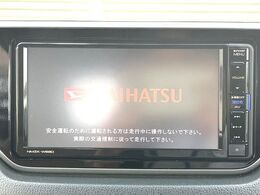 【純正ナビ】人気の純正ナビを装備。オーディオ機能も充実しており、Bluetooth接続すればお持ちのスマホやMP3プレイヤーの音楽を再生可能！毎日の運転がさらに楽しくなります！！