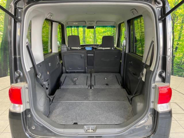 普段のお買い物や通勤、送迎等に十分な荷室スペースを確保しております。セカンドシートを倒すと、大きな荷物の積載も可能です♪