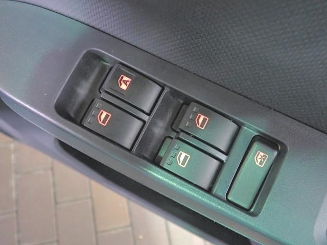 ★車両検索、有難うございます♪お問い合わせはポイント5亀山店専用フリーダイヤルまで（携帯可）♪三重県最大級のホンダディーラーネットワーク総展示台数1000台以上！買取・下取もお任せください♪
