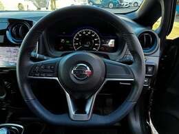 握りやすく、取り回しがしやすいハンドルデザインで、手にしっかり馴染みとても運転しやすいハンドルです！ハンドルの位置も調整できちゃいます！