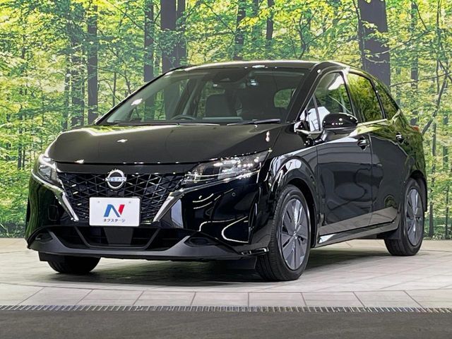 大好評のボディコーティング「弾スプラッシュコート」もご納車までに施工可能。通常のガラスコートと異なる、耐久年数6年の無機質ガラスコーティングが、ボディをキレイな状態に保ってくれます。
