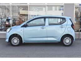 特徴2 当車両は納車前に正規店のメカニックによる12ヶ月点検整備をさせて頂いてから納車を致します。消耗品やオイル類のチェックをし、必要箇所の交換修繕をいたします。後から費用が増えることは御座いません