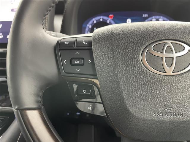【ステアリングスイッチ】ハンドルから手を離さず音量調整などができて便利！運転中も操作ラクラクです♪