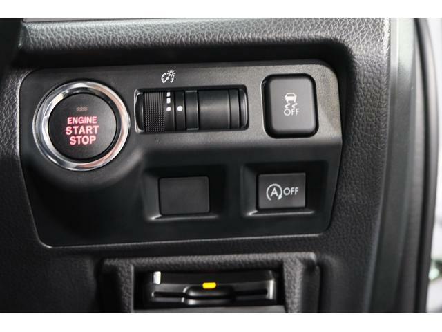 スマートキー＆プッシュスタート機能を装備しており、ドアの開閉からエンジンの始動までキーを触らずに操作することができます。