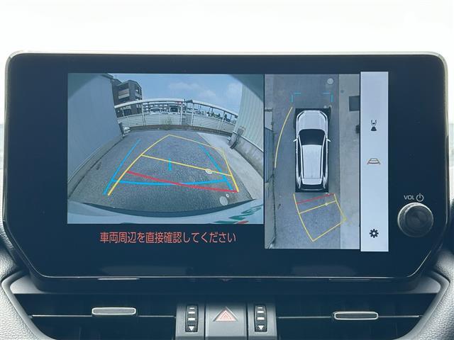 【パノラミックビューモニター】上から見下ろしたように駐車が可能です。安心して縦列駐車も可能です。