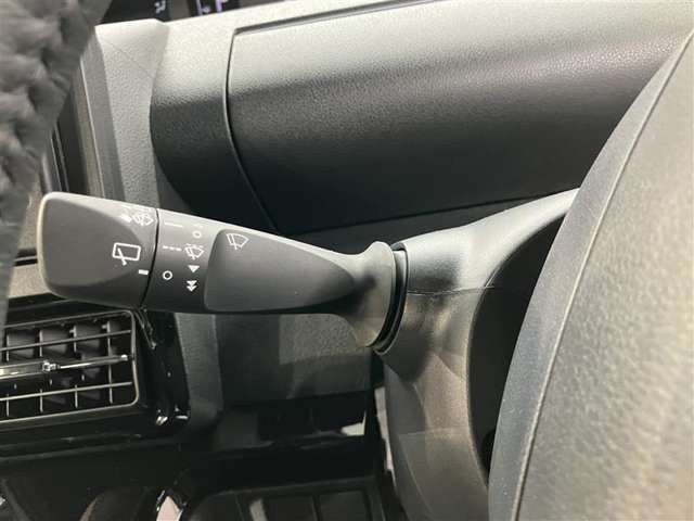 オートエアコン付き車両です。