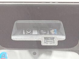 【スズキ　セーフティサポート】走行中に前方の車両等を認識し、衝突しそうな時は警報とブレーキで衝突回避と被害軽減をアシスト。より安全にドライブをお楽しみいただけます。