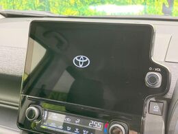 【純正ナビ】人気の純正ナビを装備しております。ナビの使いやすさはもちろん、オーディオ機能も充実！キャンプや旅行はもちろん、通勤や買い物など普段のドライブも楽しくなるはず♪