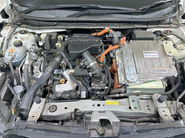 親切・丁寧な専門メカニックスタッフが応対！・車検・点検整備・事故等の修理などアフターサービスも安心。お車のカスタマイズもネクステージのサービススタッフまでご相談ください！