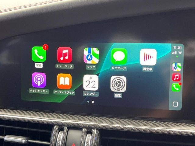 ●Apple　Car　Play：スマホとの有線接続で、ナビ・オーディオ再生などスマホのアプリ機能が画面でも使える便利機能です！