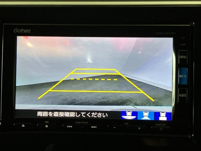 駐車がしやすいバックカメラを装備しています。
