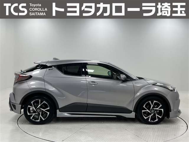 LEDヘッドライトとオートマチックハイビームで、夜間走行時の安心感が違います！