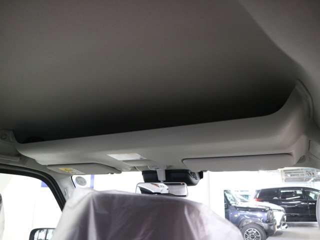 遠方（九州、沖縄除く）のお客様でも陸運局に持ちこまずに名義変更可能ですので店頭納車の場合は余計な諸費用も頂いておりません。遠方陸送納車も格安にてご納車可能です☆自走の場合は交通費相当でお届けも可能です