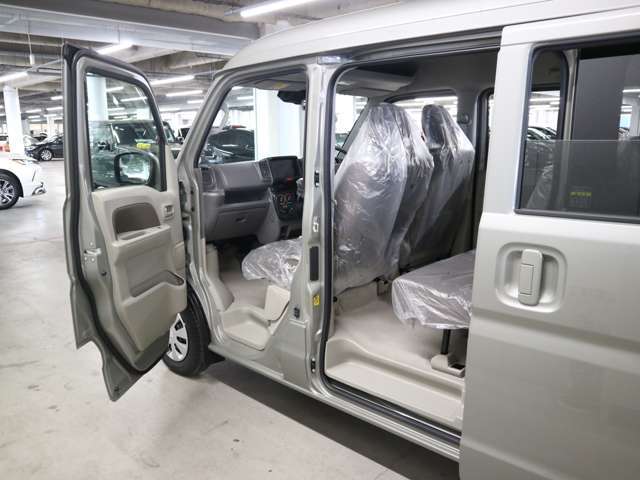 ご納車前のボディガラスコーティングも専門の業者が常駐しておりクオリティの高いコーティングを低価格にてご提供しております♪