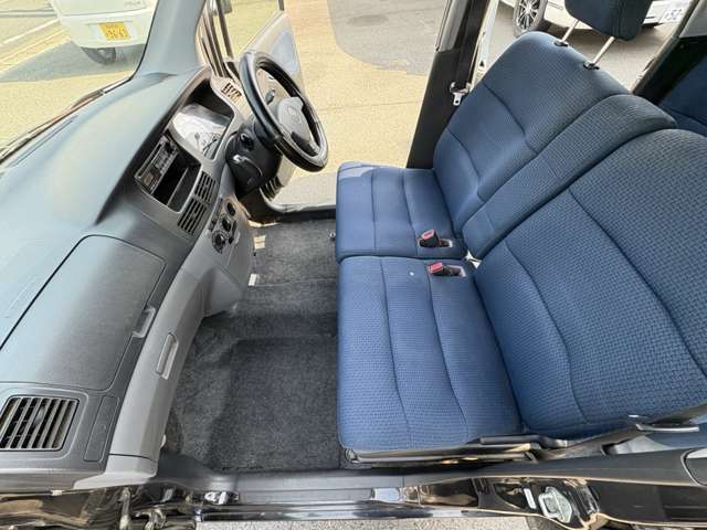 内装や外装も隅々までクリーニングしてからご納車致します♪