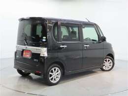 広々とした車内空間に優れた燃費性能。更にデザインも上質で人気のお車です！