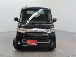 HIDヘッドライトです。デザイン性がよくとても明るいので、夜間の走行や悪天候でも安心です。しかも長寿命！