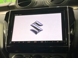 【純正8型ナビ】人気の純正8型ナビを装備しております。ナビの使いやすさはもちろん、オーディオ機能も充実！キャンプや旅行はもちろん、通勤や買い物など普段のドライブも楽しくなるはず♪