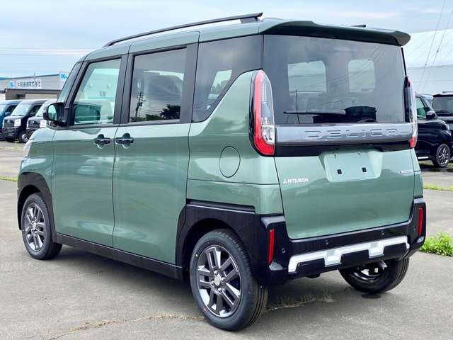 国交省の代わりに車検認定ができる「陸運局指定工場」の資格をもっており、熟練の整備士や国家資格を持った整備士が揃ってます！