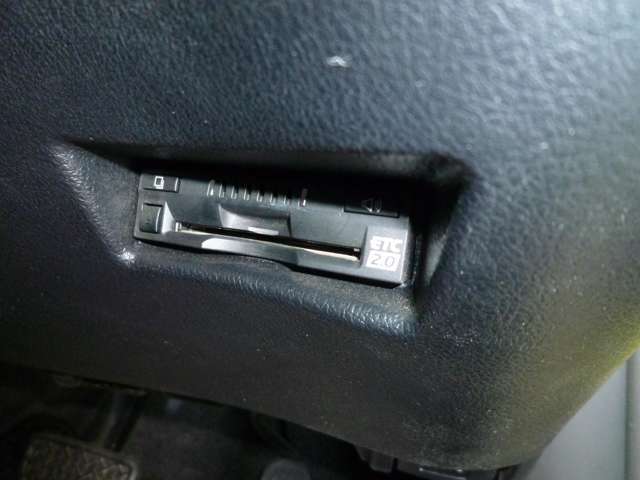 ETC車載器付きです。高速道路走行時もお任せください。