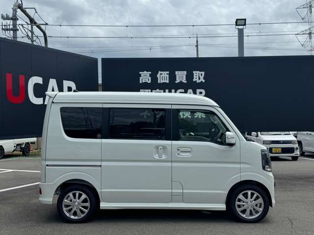 専門スタッフが心をこめて丁寧に洗っております！綺麗で安心な中古車を是非ご検討下さい！