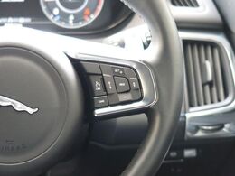 【全車速対応アダプティブクルーズコントロール】ミリ波レーダー+ステレオカメラ+赤外線により前方車輌を認識し、高速道路などの自動車専用道路や渋滞時などではドライバーの負担を大幅に軽減してくれます。