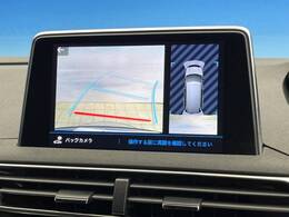 ●ガイドライン付きバックカメラ：不安な駐車もこれで安心！ガイドライン付きなので狭い箇所での駐車もラクラクです！