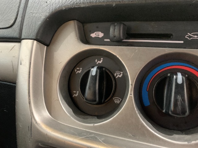 エアコンが装備されておりますので車内を快適な温度に保つことが出来ます！！