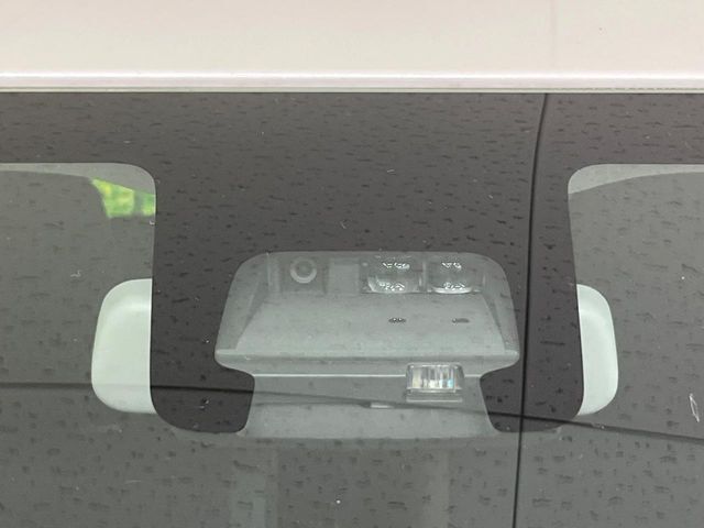 【スズキ　セーフティサポート】走行中に前方の車両等を認識し、衝突しそうな時は警報とブレーキで衝突回避と被害軽減をアシスト。より安全にドライブをお楽しみいただけます。