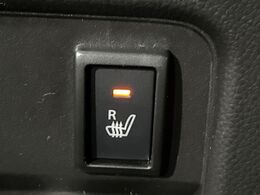 【シートヒーター】寒い日に重宝するシートヒーター！エアコンより早く温まってくれるので寒がりの人も安心ですね♪エアコンの温風は乾燥するから苦手、という方にもをおすすめです。